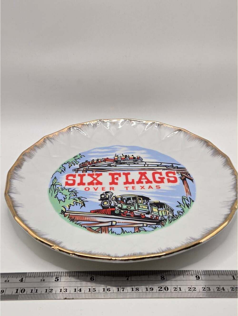 Vintage Six Flags Souvenir Plate Decorative Collector Travel